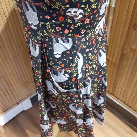 Sloth print skater dress with pockets - Picture 4 of 7